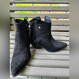 Ankle boots